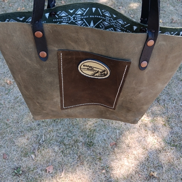 Hand Made Leather Olive Green Tote - Picture 1 of 7